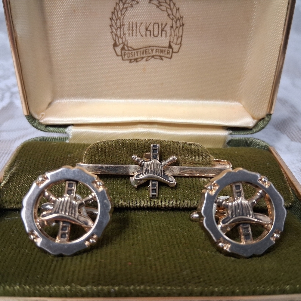 Vintage Hickok Fireman's Cufflinks & Tie Bar Set Presentation Box Original - Picture 4 of 13